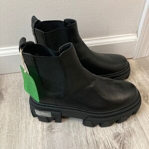 Sam Edlelman Daelyn Short Boot